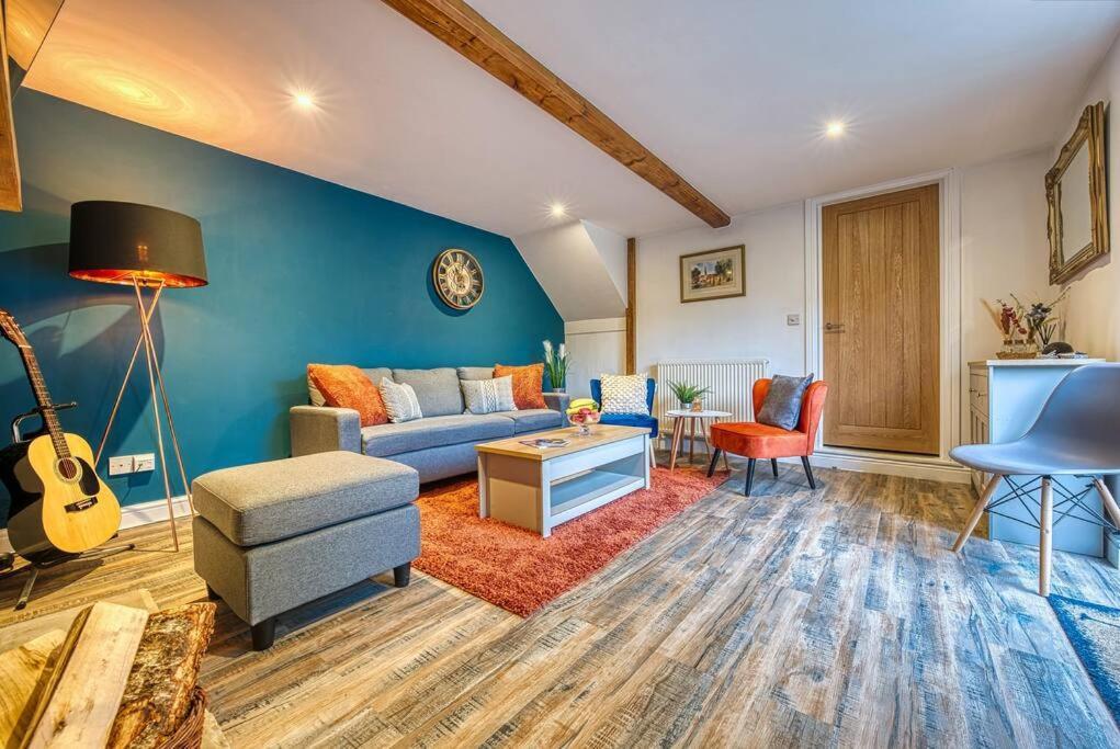 Delightful Two-Bedroom Cottage In The Heart Of Bakewell Dış mekan fotoğraf