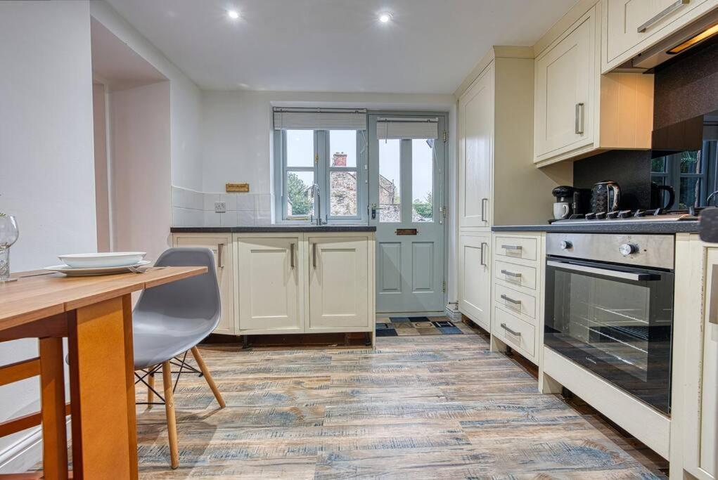 Delightful Two-Bedroom Cottage In The Heart Of Bakewell Dış mekan fotoğraf