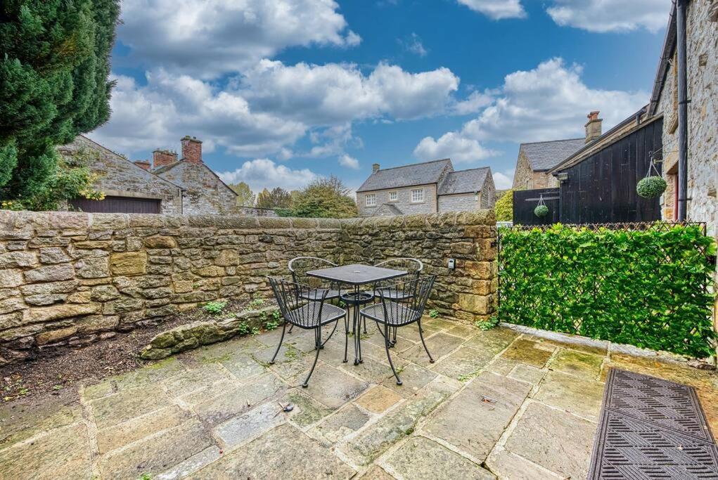 Delightful Two-Bedroom Cottage In The Heart Of Bakewell Dış mekan fotoğraf